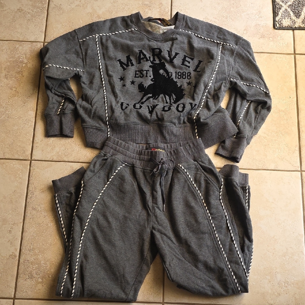 Rodeo Quincy Set Marvel Cowboy